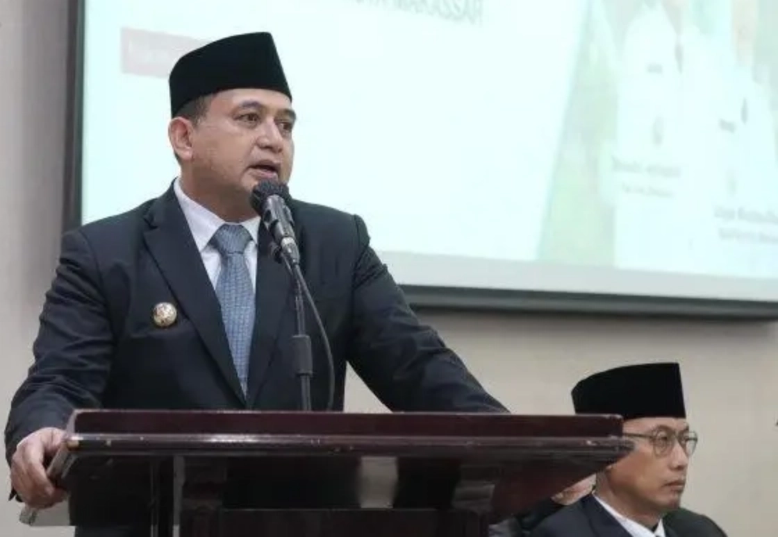 Wali-Kota-Makassar-Munafri-Arifuddin-saaat-memberi-sambutan-dalam-pelantikan-Sekretaris